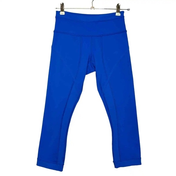 LULULEMON Roll Out Crop in Baroque Blue. Size 4 - Picture 5 of 12